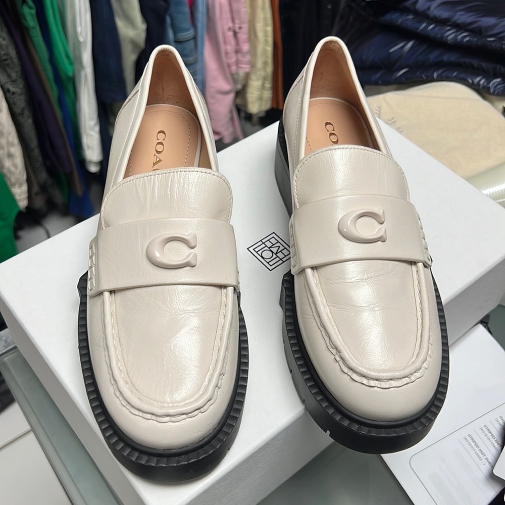 Coach- Leah moccasins